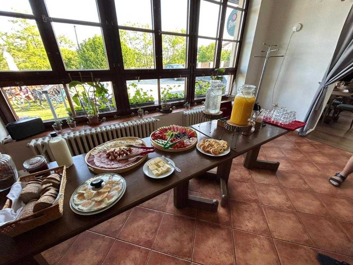 Penzion Majak Dublovice المظهر الخارجي الصورة